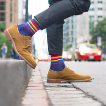 Load image into Gallery viewer, MEN'S SILVER CREW SOCKS | BLUE CANDY