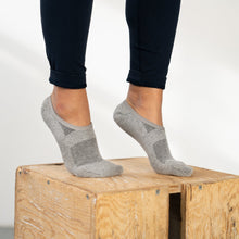 Load image into Gallery viewer, WOMEN'S SILVER NO SHOW SOCKS | GREY