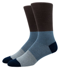 Load image into Gallery viewer, MEN'S SILVER CREW SOCKS | PIQUE