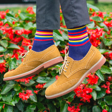 Load image into Gallery viewer, MEN'S SILVER CREW SOCKS | BLUE CANDY