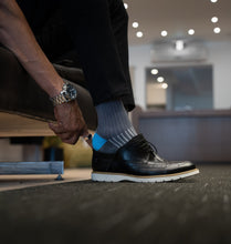 Load image into Gallery viewer, MEN'S SILVER RIBBED SOCKS | GREY
