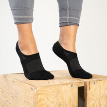 Load image into Gallery viewer, WOMEN'S SILVER NO SHOW SOCKS | BLACK
