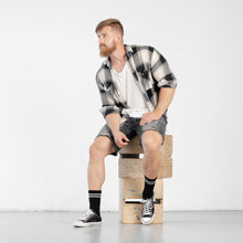 Load image into Gallery viewer, MEN'S SILVER RETRO SOCKS | BLACK
