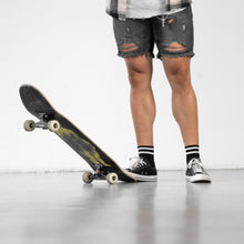 Load image into Gallery viewer, MEN'S SILVER RETRO-QUARTER SOCKS | BLACK
