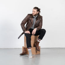 Load image into Gallery viewer, MEN'S SILVER BOOT SOCKS | GREY ROUGE
