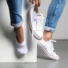 Load image into Gallery viewer, MEN'S SILVER INVISIBLE SOCKS | WHITE
