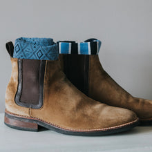 Load image into Gallery viewer, MEN'S SILVER CREW SOCKS | ALUMNI
