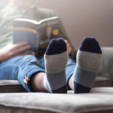 Load image into Gallery viewer, MEN'S SILVER CREW SOCKS | PIQUE
