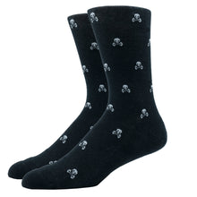 Load image into Gallery viewer, MEN'S SILVER CREW SOCKS | SCULLY

