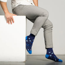 Load image into Gallery viewer, MEN'S SILVER CREW SOCKS | THE BLUES
