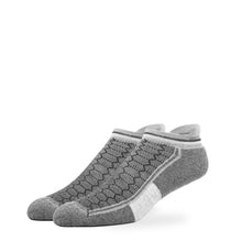 Load image into Gallery viewer, MEN'S SILVER ANKLE SOCKS | GREY
