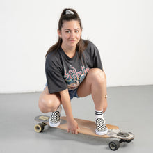 Load image into Gallery viewer, WOMEN'S SILVER RETRO-QUARTER SOCKS | WHITE
